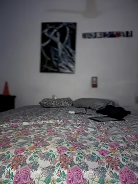 Snapshot of Alicbranca chatting on October 15, 2025, 11:16 pm Alicbranca online show from October 15, 2025, 11:16 pm