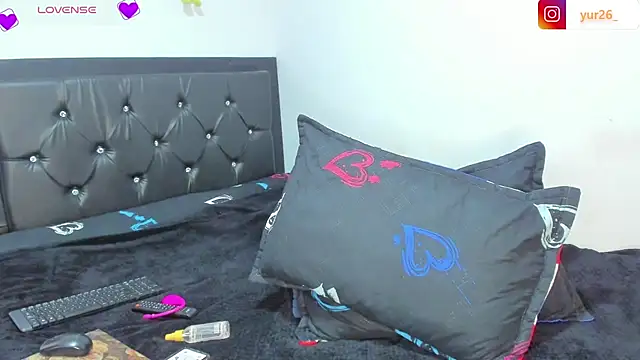 Snapshot of Brandiibrow chatting on January 19, 2025, 11:32 pm Brandiibrow online show from January 19, 2025, 11:32 pm