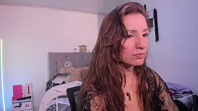 vanessabrown  online show from March 18, 2026, 3:04 pm