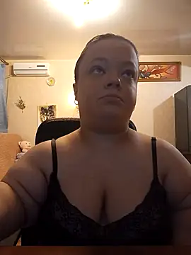 Janiffer MiMi online show from January 30, 2025, 7:04 pm