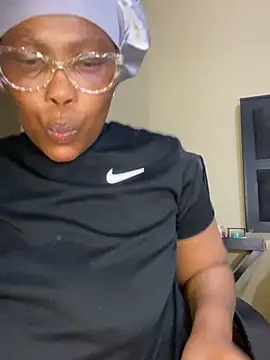 BADFATASS85 online show from September 12, 2025, 9:59 pm