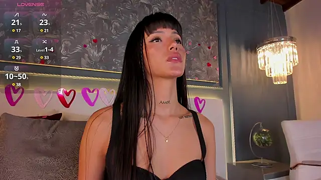 Snapshot of evamoretti chatting on February 18, 2025, 2:05 am evamoretti online show from February 18, 2025, 2:05 am