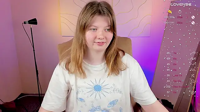 Vivian cutie online show from March 8, 2025, 4:39 pm