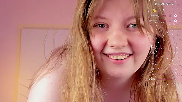 Vivian cutie online show from March 8, 2025, 7:42 pm