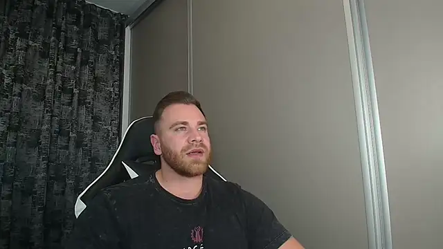 Thori92 online show from October 25, 2025, 7:30 pm