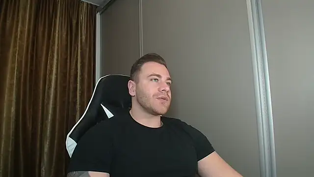 Thori92 online show from December 14, 2025, 1:05 pm