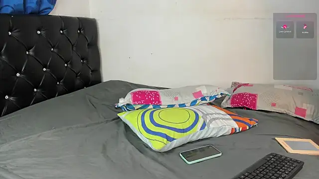 Snapshot of meelisaa chatting on November 12, 2025, 3:29 am meelisaa online show from November 12, 2025, 3:29 am