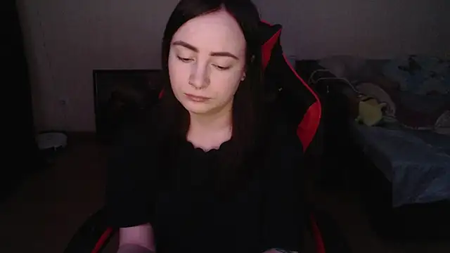 Snapshot of Laralianna chatting on February 5, 2026, 5:50 pm Laralianna online show from February 5, 2026, 5:50 pm