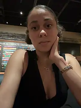 rennibear online show from July 2, 2026, 4:51 am