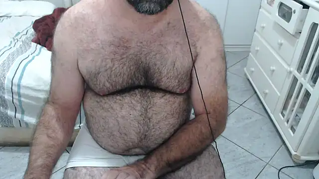 MysterBearMG online show from April 5, 2026, 11:46 pm