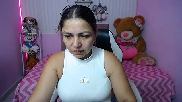 cum bigass online show from September 21, 2025, 12:07 pm