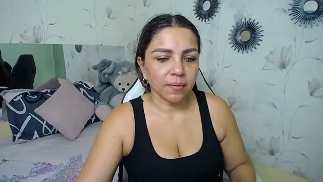 cum bigass online show from October 18, 2025, 11:55 am