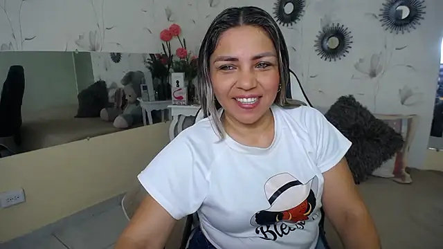 cum bigass online show from December 17, 2025, 12:11 pm