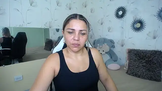 cum bigass online show from December 21, 2025, 11:50 am