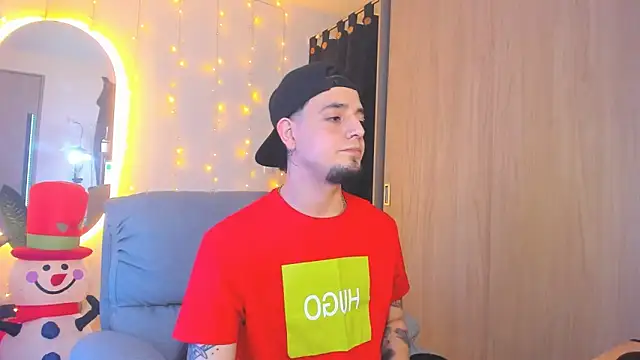 alejandro calderon1 online show from December 19, 2024, 4:23 am