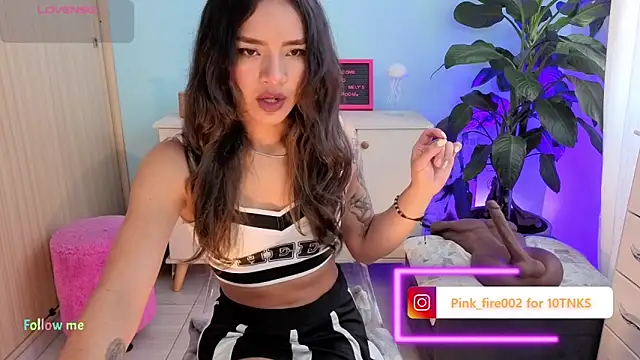 melisa es online show from November 22, 2025, 1:21 pm