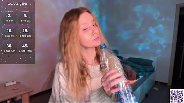 Chanel Gill online show from October 3, 2025, 8:39 pm