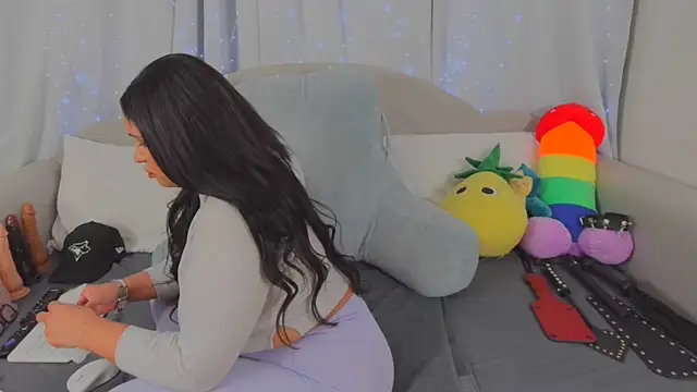 MeghanXO online show from April 11, 2026, 11:42 pm