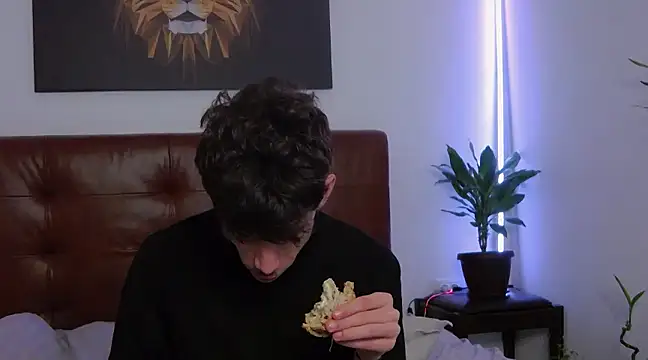 DanielCrush1 online show from February 12, 2025, 12:37 am