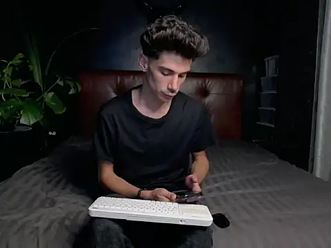 DanielCrush1 online show from October 1, 2025, 5:30 pm