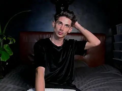 DanielCrush1 online show from October 3, 2025, 6:38 pm