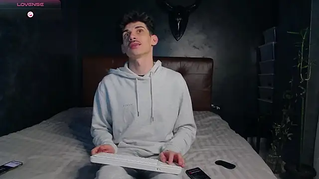 DanielCrush1 online show from March 19, 2026, 3:27 pm