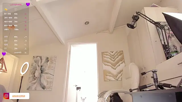 catalinasaiz online show from December 20, 2025, 2:13 pm