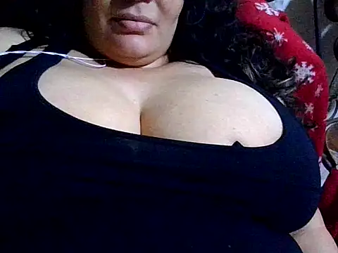 Snapshot of Kosem4 chatting on December 2, 2025, 5:02 am Kosem4 online show from December 2, 2025, 5:02 am