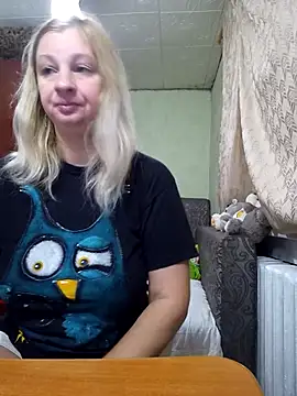 BustyBlond online show from November 12, 2025, 3:51 am