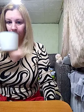 BustyBlond online show from February 5, 2026, 4:39 am