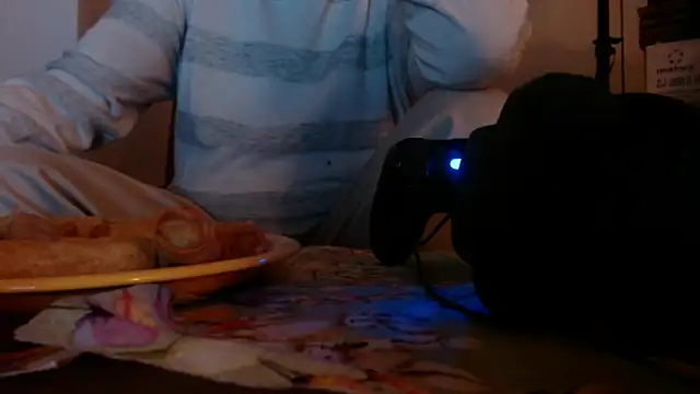 Snapshot of Cordt27 chatting on April 8, 2026, 8:09 pm Cordt27 online show from April 8, 2026, 8:09 pm