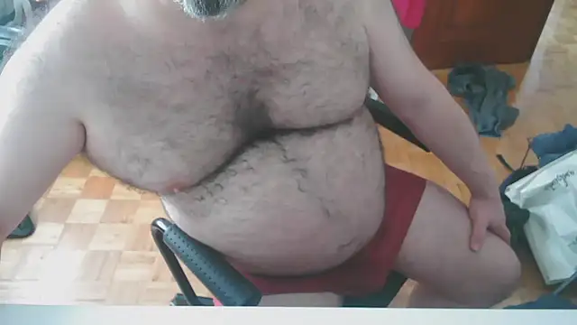 Snapshot of mikeyhotbear chatting on February 17, 2025, 11:55 am mikeyhotbear online show from February 17, 2025, 11:55 am