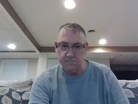 Snapshot of takeitall101 chatting on February 23, 2025, 8:33 pm takeitall101 online show from February 23, 2025, 8:33 pm