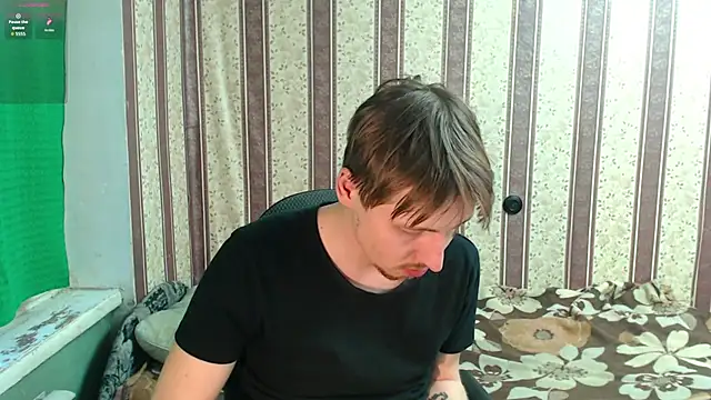 darienlarge online show from November 12, 2025, 1:33 pm