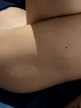 Snapshot of Juna8584 chatting on November 3, 2025, 2:35 am Juna8584 online show from November 3, 2025, 2:35 am