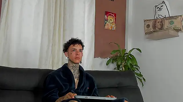 Aron ford online show from October 23, 2025, 12:04 pm