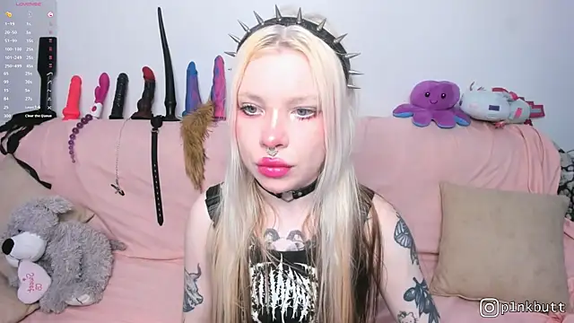 HelenGoat online show from May 28, 2026, 2:20 am