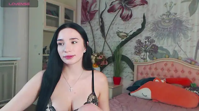 AliciaBow online show from December 9, 2024, 4:47 pm