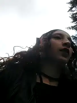 Snapshot of _Laary chatting on January 14, 2025, 7:43 pm  Laary online show from January 14, 2025, 7:43 pm