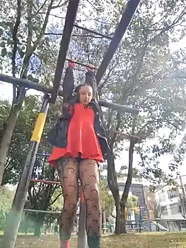 Snapshot of _Laary chatting on September 24, 2025, 8:01 pm  Laary online show from September 24, 2025, 8:01 pm