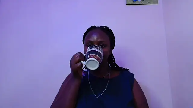 Toomuchbooty33 online show from September 19, 2025, 10:16 am