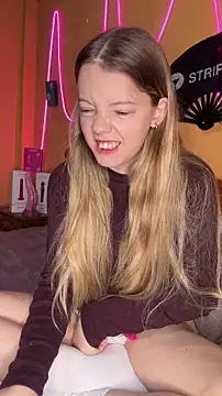 -veranito- online show from April 7, 2026, 3:07 am