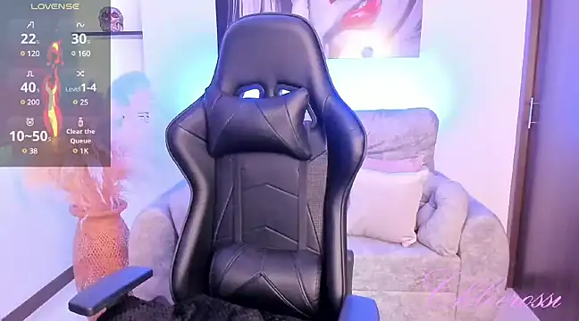 chloerossi online show from December 13, 2024, 10:02 pm