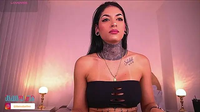 danna berlin  online show from November 15, 2025, 7:21 pm