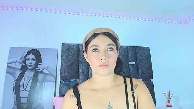 Natasharuso online show from September 30, 2025, 12:43 pm