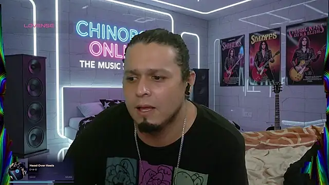 chino roz online show from September 24, 2025, 6:44 pm
