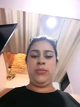 Latina sexy1 online show from October 3, 2025, 2:47 pm