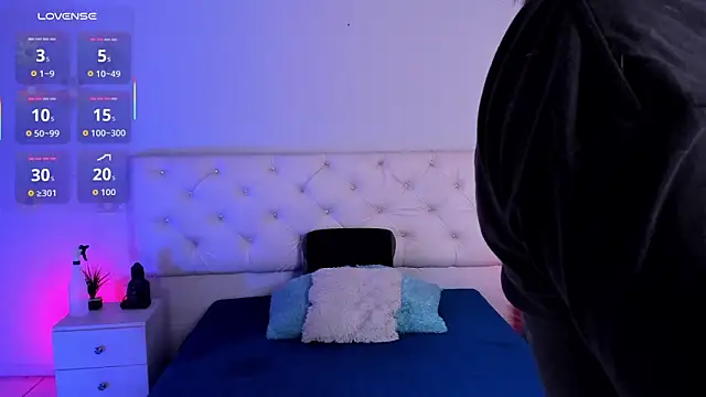 Aron cruz online show from October 4, 2025, 1:20 pm