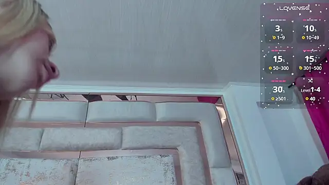 kimjonnes01 online show from February 16, 2025, 7:48 am