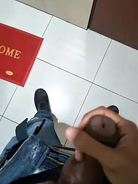 Snapshot of N-lS chatting on March 2, 2026, 2:13 pm N-lS online show from March 2, 2026, 2:13 pm